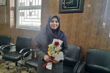 عکس دکتر شهین حیدری برای ارتقاء علمی به دانشیاری