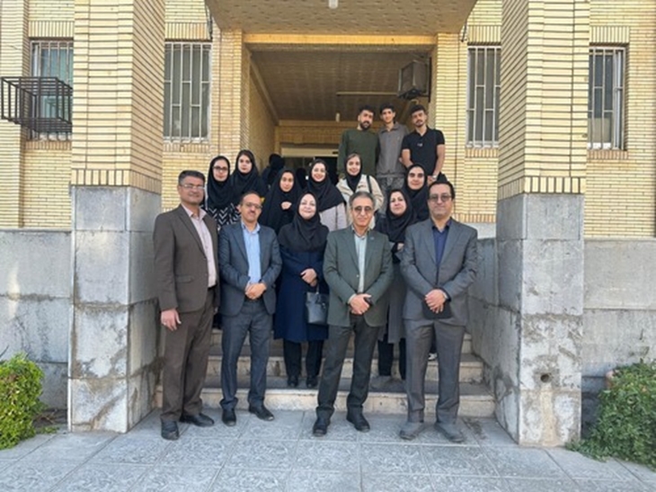 گرامیداشت 16 آذر روز دانشجو به این مناسبت ضمن گفتگوی صمیمانه مسئولین ، اساتید و کارکنان دانشکده و معاون و مدیر آموزشی دانشگاه با دانشجویان دیدار کردند.